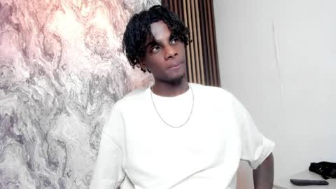 dark_fantasy9 online show from April 4, 8:27 pm