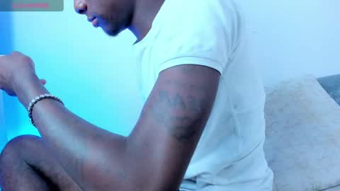 dark_fantasy9 online show from April 11, 3:55 am