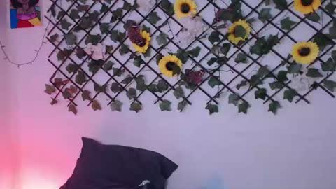 dark_flama online show from July 25, 1:47 am
