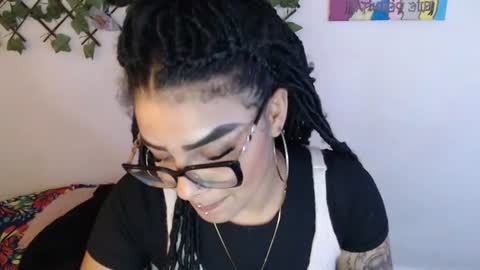 dark_flama online show from July 11, 2:16 am