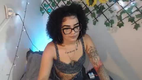 dark_flama online show from June 27, 1:00 am