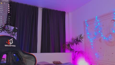 Vamp  online show from February 1, 3:19 am