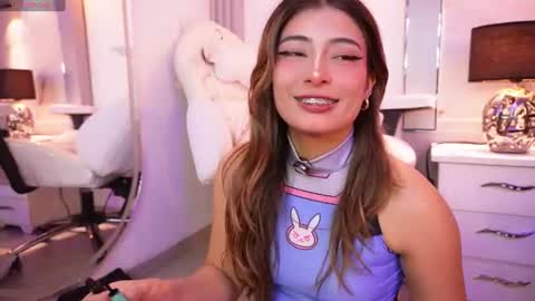 Angel Darcy  online show from June 19, 11:22 pm