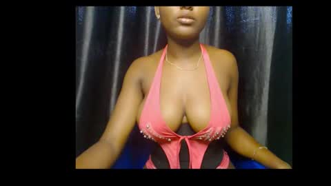 Snapshot of darkchocoxx chatting on October 20, 12:32 pm sexygal online show from October 20, 12:32 pm