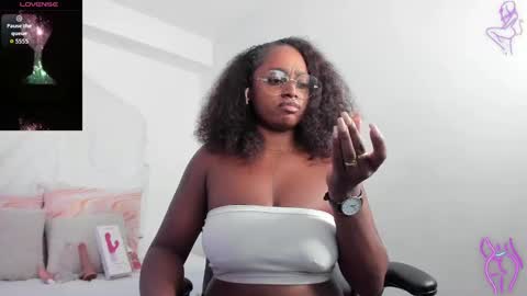 Darle Volant online show from October 1, 11:36 pm