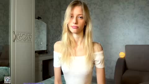 Snapshot of darlingdarinka chatting on October 13, 8:38 am D online show from October 13, 8:38 am