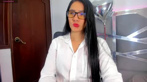 Snapshot of dashafoxxx chatting on February 17, 1:11 pm Dasha Foxxx online show from February 17, 1:11 pm