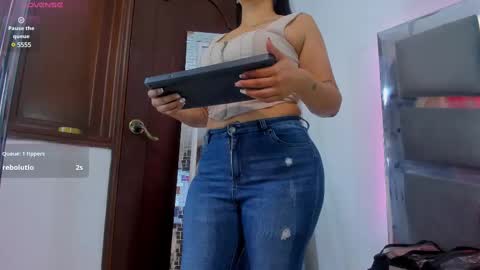 Snapshot of dashafoxxx chatting on March 3, 12:28 pm Dasha Foxxx online show from March 3, 12:28 pm