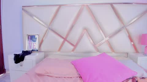 Snapshot of dashafoxxx chatting on September 26, 2:25 pm Dasha Foxxx online show from September 26, 2:25 pm