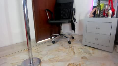 Snapshot of dashafoxxx chatting on February 17, 4:17 pm Dasha Foxxx online show from February 17, 4:17 pm