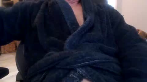 davdao3 online show from March 2, 7:15 am