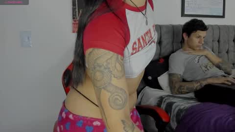 Snapshot of dave_and_lia chatting on October 9, 1:44 am Lillith online show from October 9, 1:44 am