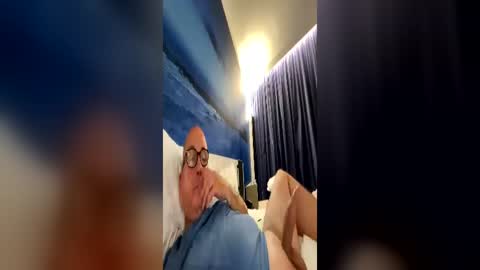 davelover73 online show from July 2, 11:20 pm