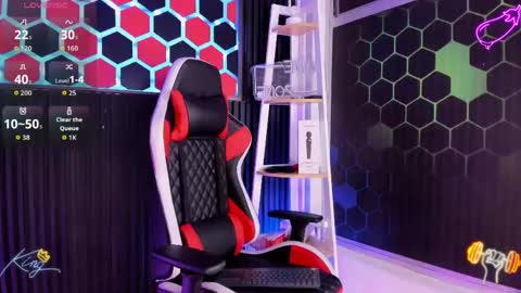 David online show from April 18, 1:13 pm