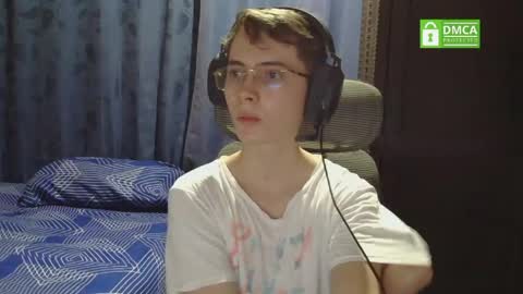 ProgrammerBoy online show from June 3, 1:30 am