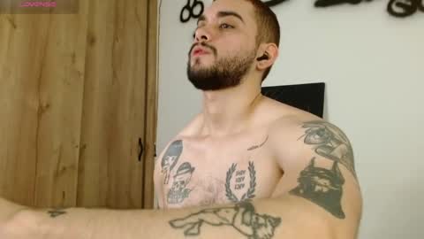 Twitter davidsanctum online show from April 19, 4:35 am