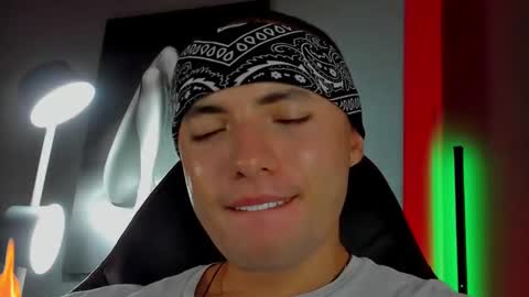 David Jons online show from September 25, 1:34 am