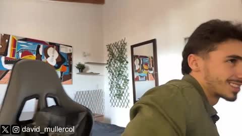 Snapshot of david_muller_ chatting on September 24, 4:14 pm David online show from September 24, 4:14 pm