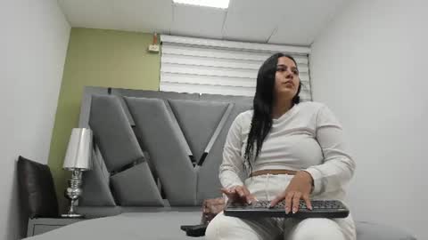 david_victoriaa online show from June 8, 12:50 pm