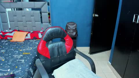 davidro030 online show from November 19, 2:33 am