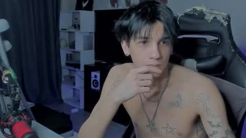 davis online show from October 12, 8:32 pm