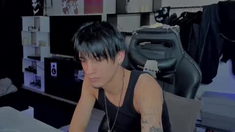 davis online show from February 13, 8:01 pm