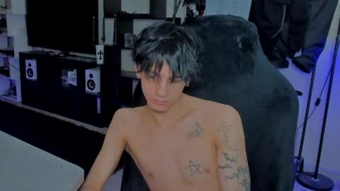 davis online show from April 10, 6:12 pm