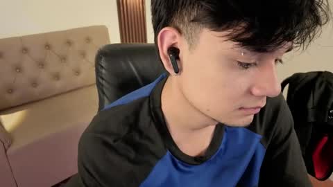 davoxer online show from April 10, 6:30 am