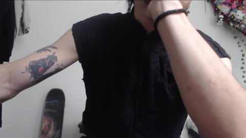 dazzayy online show from June 1, 3:13 pm