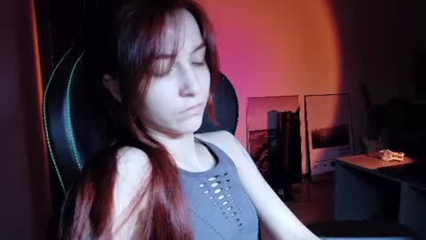 freak online show from June 28, 3:35 am