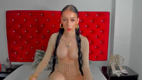 Jasmine online show from November 22, 10:13 am