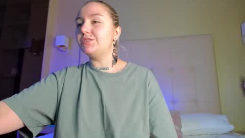 Snapshot of debbie_taylor chatting on October 21, 5:49 pm Debbie Mon Tue Fri Sun Sat GMT 3 1000am - 0400pm online show from October 21, 5:49 pm
