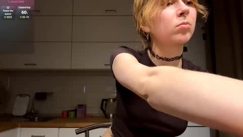 Hello My name is Sarah im new model here and little but shy. online show from February 19, 4:28 pm