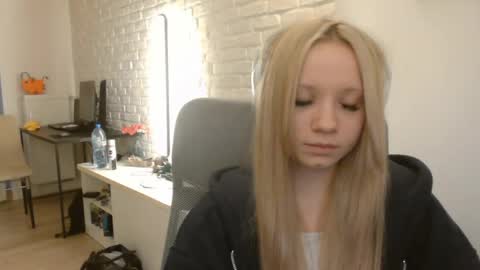 Amanda online show from June 2, 7:38 pm