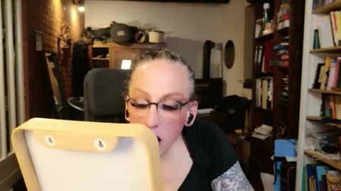 Snapshot of deeliah chatting on September 26, 12:07 am Deeliah online show from September 26, 12:07 am