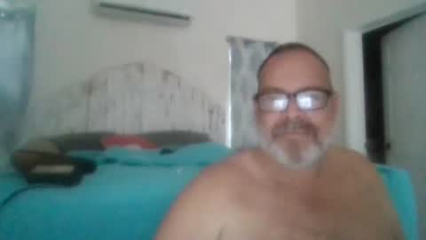 Snapshot of deepdiveme chatting on January 27, 8:39 pm deepdiveme online show from January 27, 8:39 pm