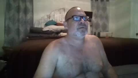 Snapshot of deepdiveme chatting on December 3, 1:25 am deepdiveme online show from December 3, 1:25 am