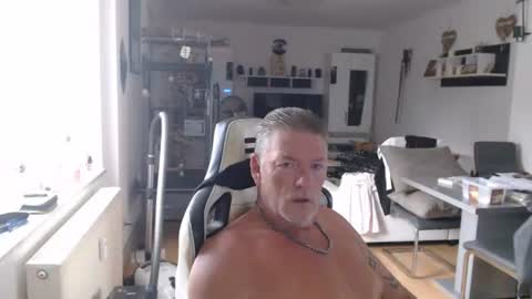 deinprinz2312 online show from July 14, 6:29 am