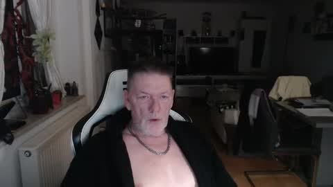 deinprinz2312 online show from March 23, 5:01 am