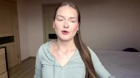 Mila online show from April 24, 12:40 pm