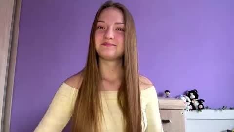 Mila online show from March 1, 1:04 pm