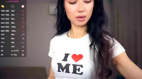 Hello everyone Im Tessa Make yourself comfortable. Were going to have fun together  online show from September 21, 7:45 am