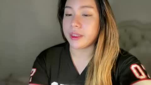 Snapshot of delicious_iya69 chatting on March 12, 12:09 am iyalicious online show from March 12, 12:09 am