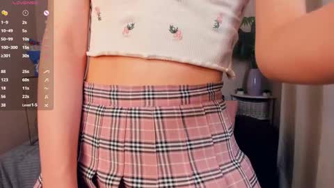 Eliza online show from April 16, 8:09 pm