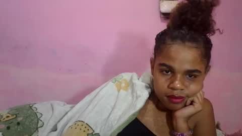 delphine online show from May 12, 6:50 pm