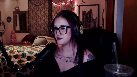 Demoness Mina online show from November 1, 11:15 pm