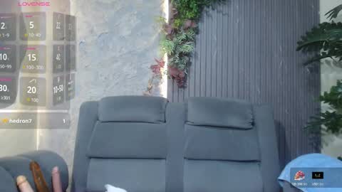 Laura online show from November 25, 12:04 pm