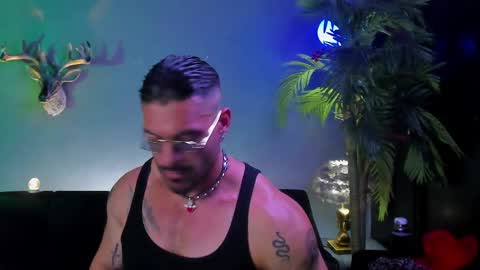 dennis_cox_ online show from April 1, 8:39 pm