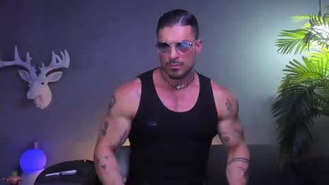 dennis_cox_ online show from December 17, 6:31 am