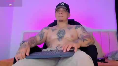 Snapshot of dennis_munera chatting on September 23, 4:34 pm dennis munera online show from September 23, 4:34 pm